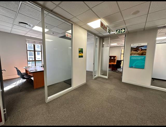 574M² OFFICE TO LET IN ROSEBANK